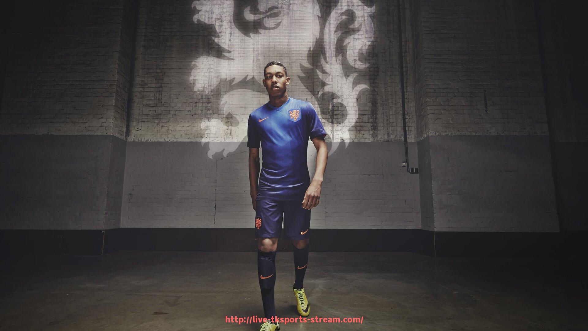 TK体育直播-2024年NBA交易市场自由球员的流动趋势及背后逻辑分析